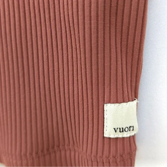 VUORI Performance Ribbed Crop Tank Top Yoga Strappy Sports Bra  Terracotta Sz M - Picture 2 of 5